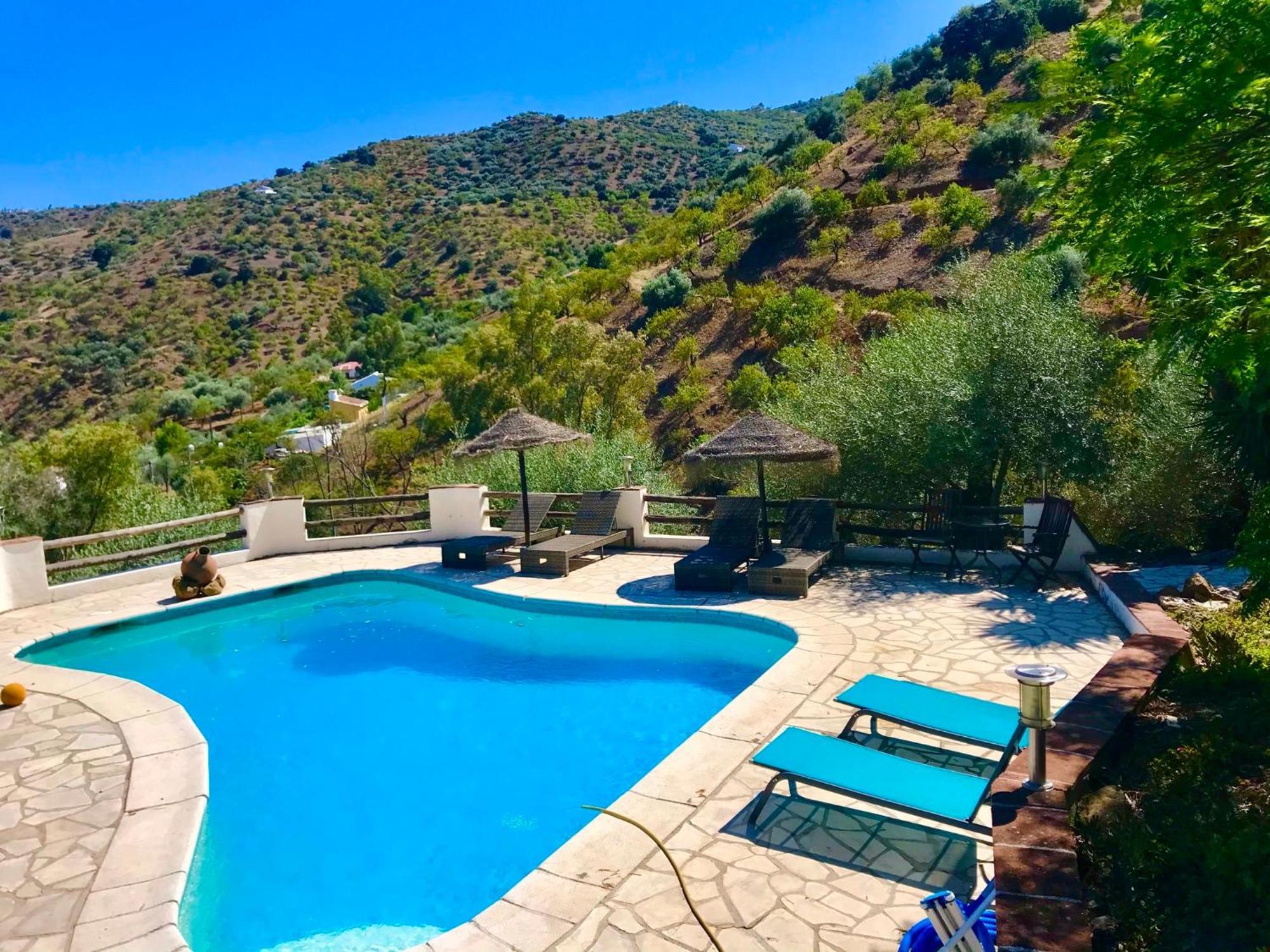 Cortijo Cuscurro Villa Riogordo Luaran gambar